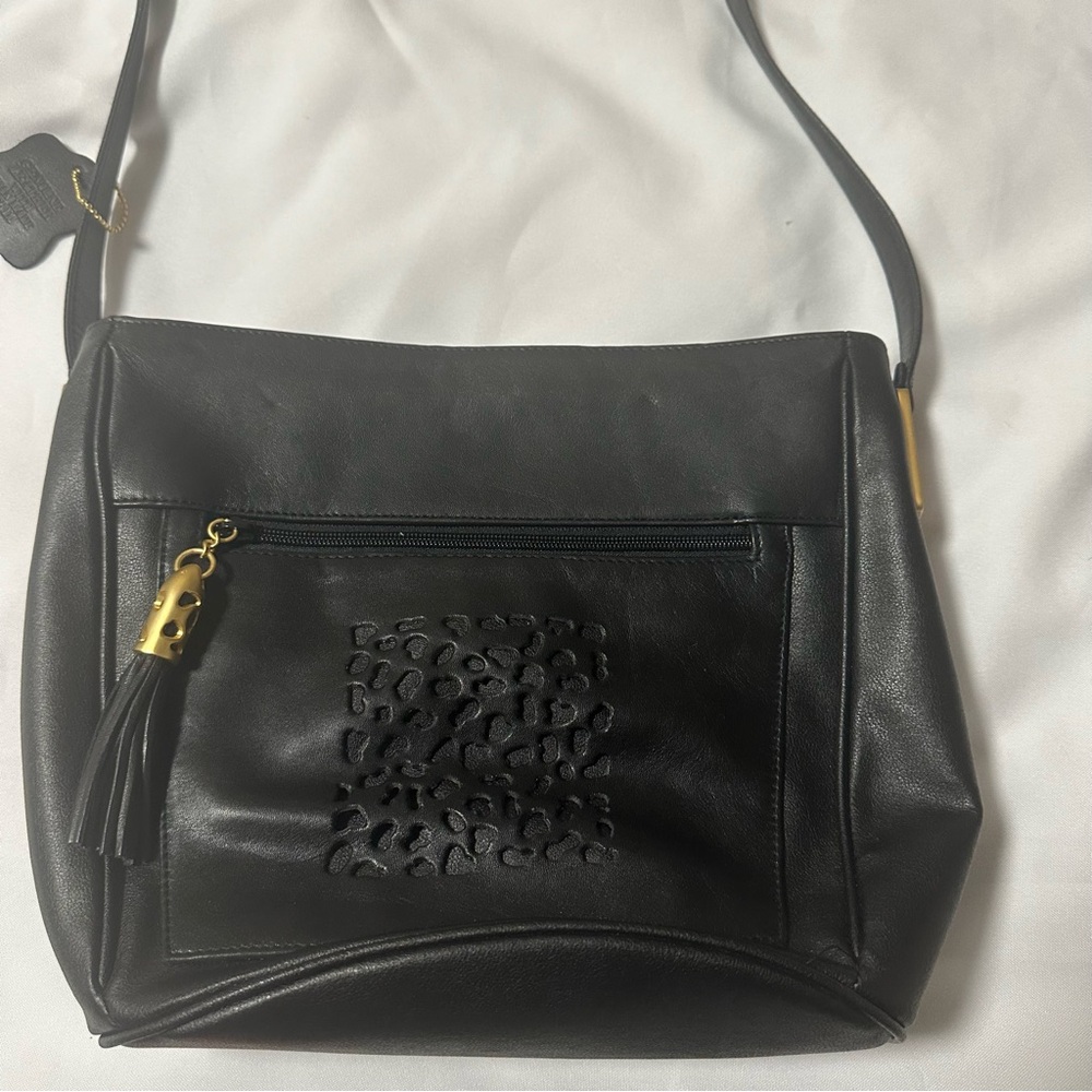 Vittoria  women’s Black leather  hand Bag